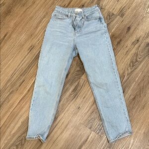 H&M Women's High Rise Light Blue mom Jeans 2 24